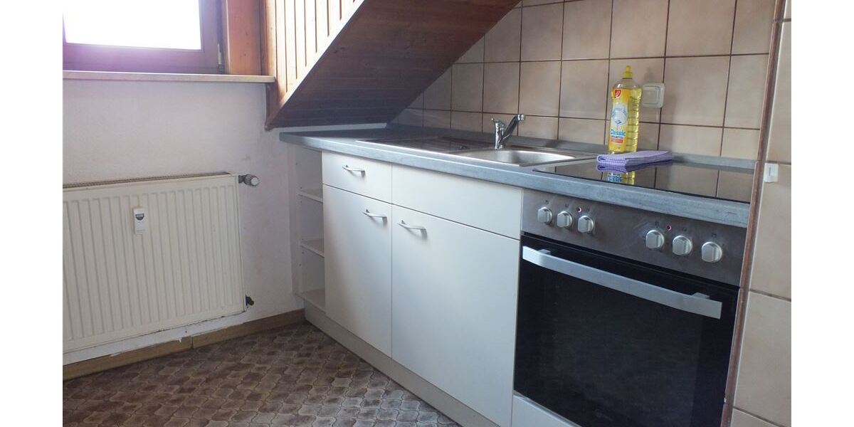 1 Zimmer Dachgeschosswohnung mit ca. 37m² Wohnfläche mit Küche und Bad. - Dachgeschoßwohnung Nauheim | Angebot:27463661
