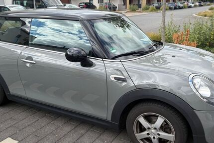 Mini Cooper 98.000 km 9.000 &euro; Kelsterbach 65451