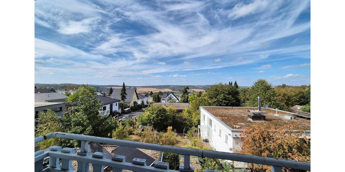 Einfamilienhaus Wiesbaden Nordost - 8 Zimmer, 275 m&sup2;, 785.000&euro; | Angebot:27453101