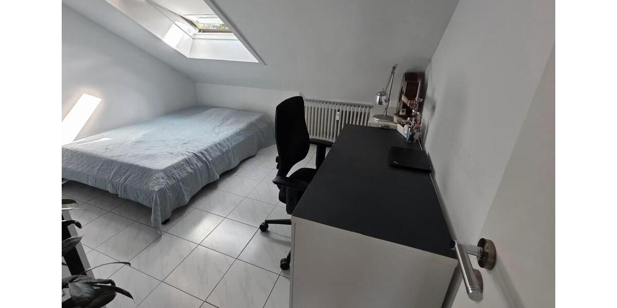 Dachgeschoßwohnung Kelkheim (Taunus) - 4.5 Zimmer, 96 m&sup2;, 300.000&euro; | Angebot:27298244