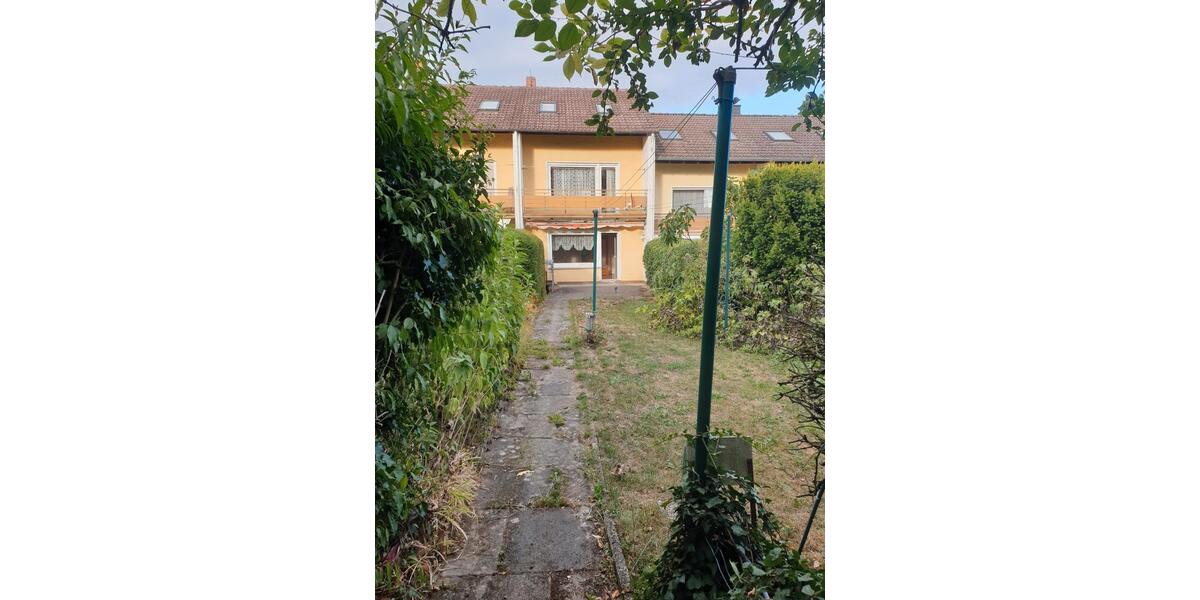 Reihenhaus Wiesbaden Schierstein - 5 Zimmer, 91 m&sup2;, 440.000&euro; | Angebot:27453111
