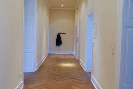 Wohnung Wiesbaden Südost - 4 Zimmer, 120 m&sup2;, 1.700&euro; | Angebot:27490129