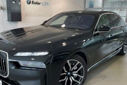 BMW i7 61.375 km 77.475 &euro; Hofheim 65719