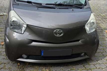 Toyota iQ 121.531 km 6.200 &euro; Wiesbaden, Landeshauptstadt 65189