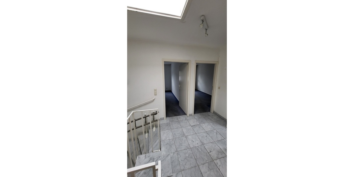 RESERVIERT! RMH mit Garage, 2 Balkonen, Garten und Terrasse - Reihenmittelhaus Wiesbaden Klarenthal | Angebot:26348335