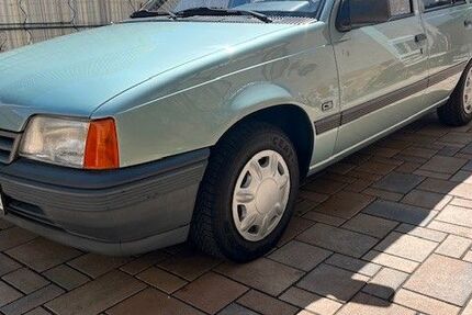 Opel Kadett 81.000 km 4.350 &euro; Egelsbach 63329
