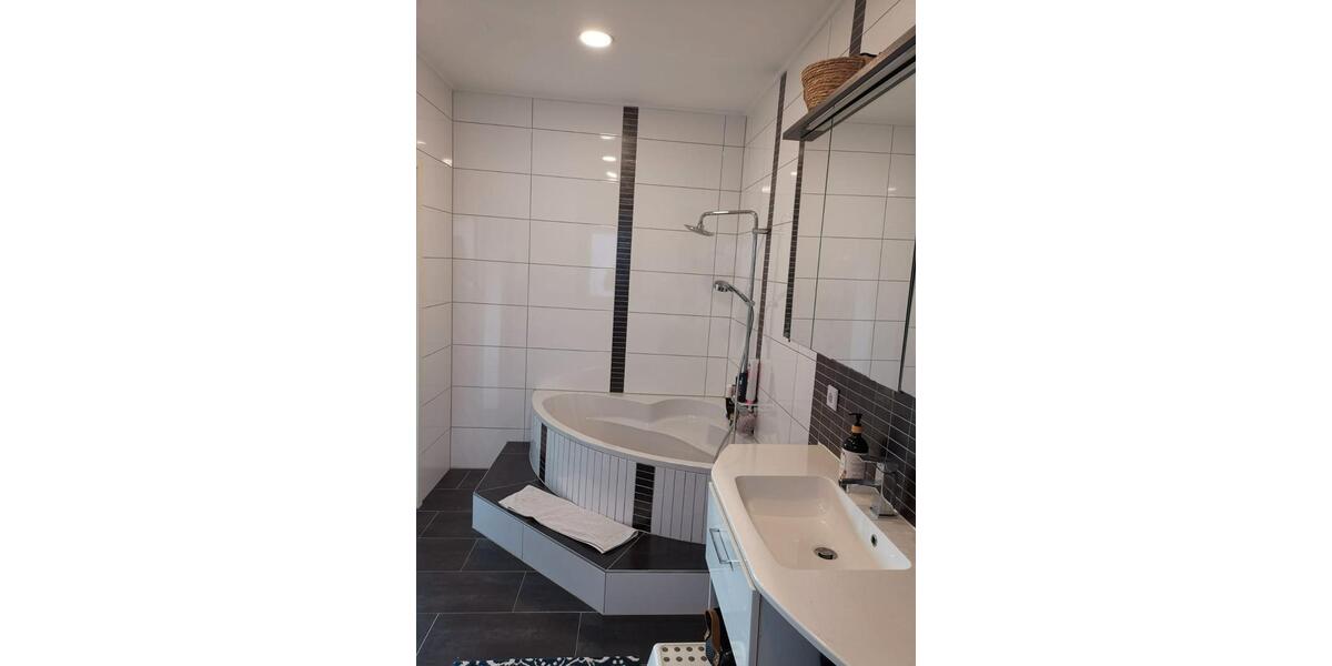 Doppelhaushälfte Langenlonsheim - 4.5 Zimmer, 130 m&sup2;, 469.000&euro; | Angebot:26123705