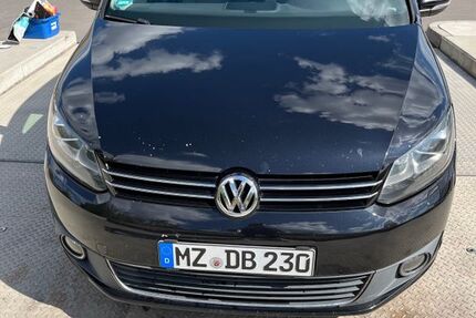 VW Touran 268.249 km 5.590 &euro; Mainz 55131