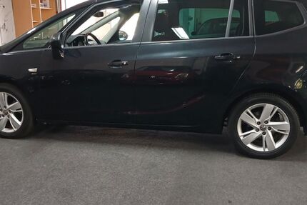 Opel Zafira Tourer 176.000 km 6.990 &euro; Rüsselsheim 65428