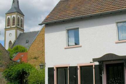 Haus Langenlonsheim - 7 Zimmer, 225 m&sup2;, 496.000&euro; | Angebot:27254800