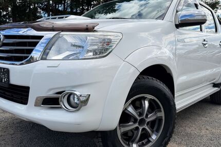 Toyota Hilux 138.000 km 24.999 &euro; Nauheim 64569