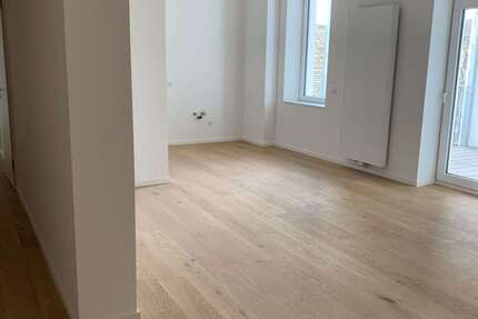 Wohnung Wiesbaden Südost - 3 Zimmer, 135 m&sup2;, 2.950&euro; | Angebot:27310846