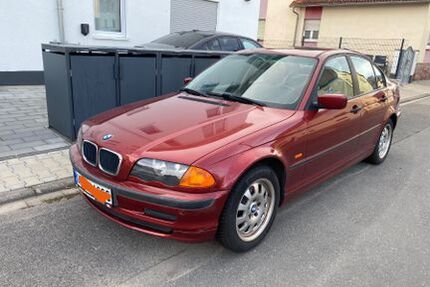 BMW 318 130.000 km 2.400 &euro; Langen 63225