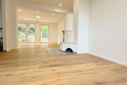 Haus Wiesbaden Klarenthal - 5 Zimmer, 200 m&sup2;, 920.000&euro; | Angebot:26897002