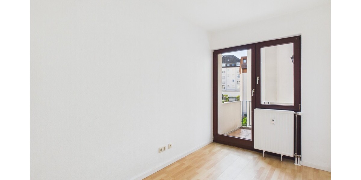 Attraktive 2,5-Zimmer-Wohnung in Wiesbaden (Rheingauviertel) mit Loggia und TG-Stellplatz - Etagenwohnung Wiesbaden Biebrich | Angebot:27463912