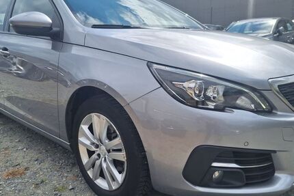 Peugeot 308 140.000 km 8.687 &euro; Kelkheim 65779