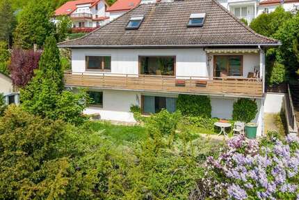 Haus Niedernhausen - 10 Zimmer, 247 m&sup2;, 650.000&euro; | Angebot:26337223