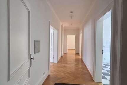 Wohnung Wiesbaden-Biebrich Biebrich - 4 Zimmer, 113 m&sup2;, 380.000&euro; | Angebot:27317891