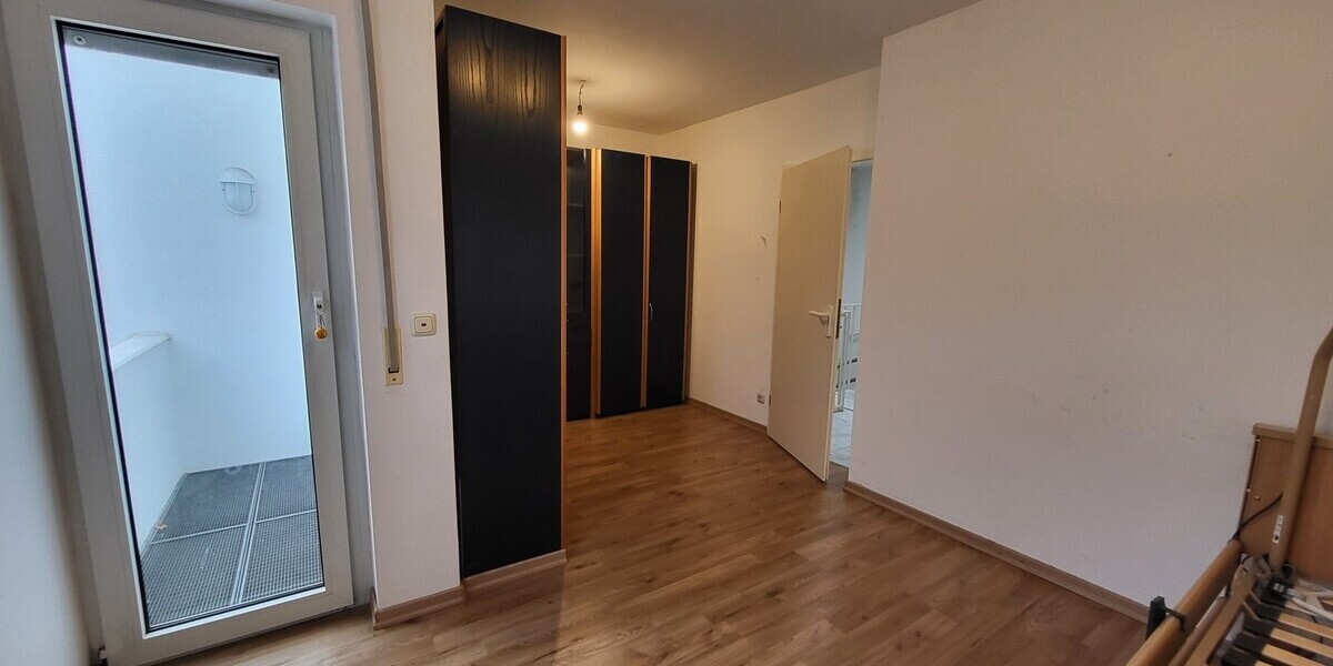 RESERVIERT! RMH mit Garage, 2 Balkonen, Garten und Terrasse - Reihenmittelhaus Wiesbaden Klarenthal | Angebot:26348335