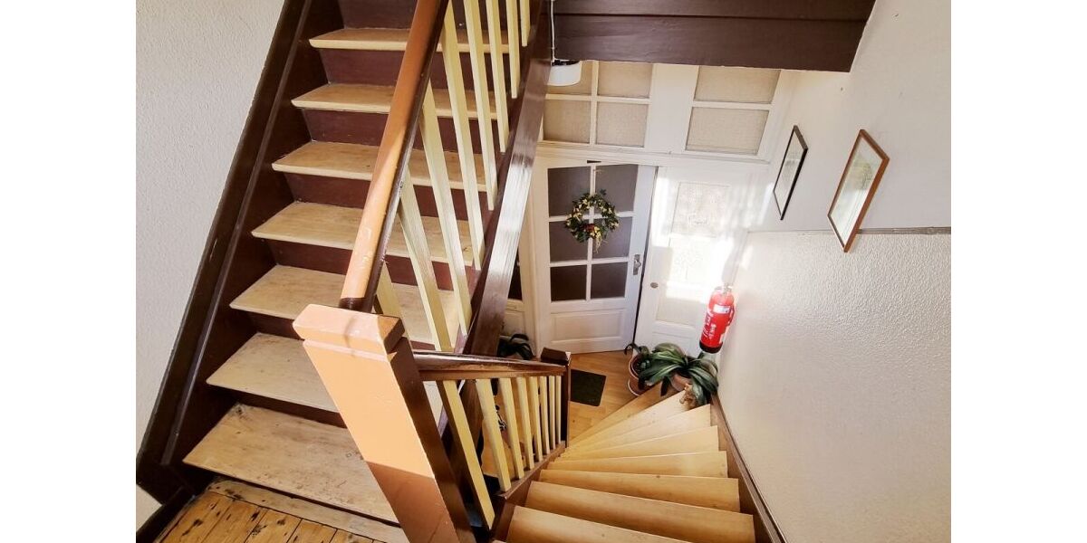 Provisionsfrei* Gepflegtes und sehr großzügiges Mehrfamilienhaus im Rheingau - Mehrfamilienhaus, Wohnhaus Oestrich-Winkel Winkel | Angebot:27490631
