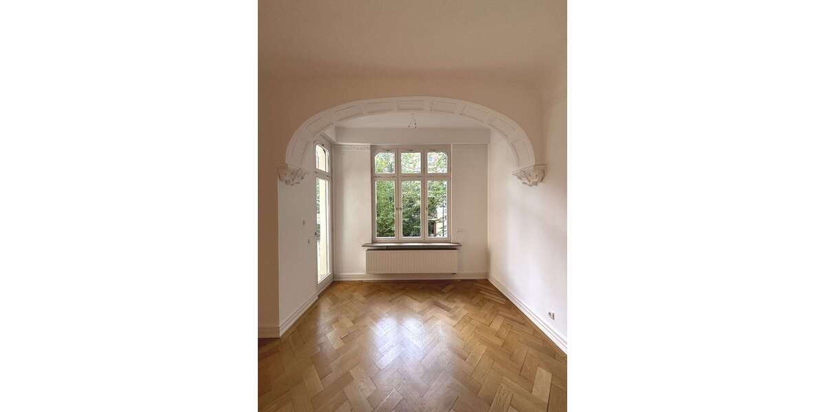 Etagenwohnung Wiesbaden Biebrich - 5 Zimmer, 147 m&sup2;, 1.800&euro; | Angebot:27464756
