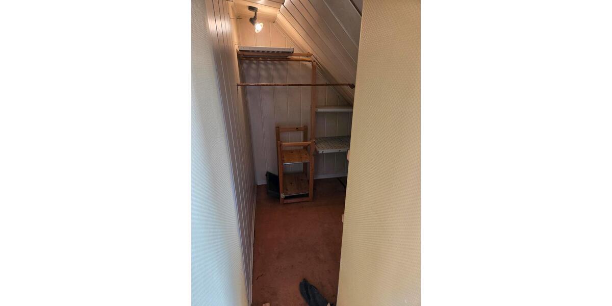 Dachgeschoßwohnung Wiesbaden Mainz-Kostheim - 2 Zimmer, 50 m&sup2;, 125.000&euro; | Angebot:27429704