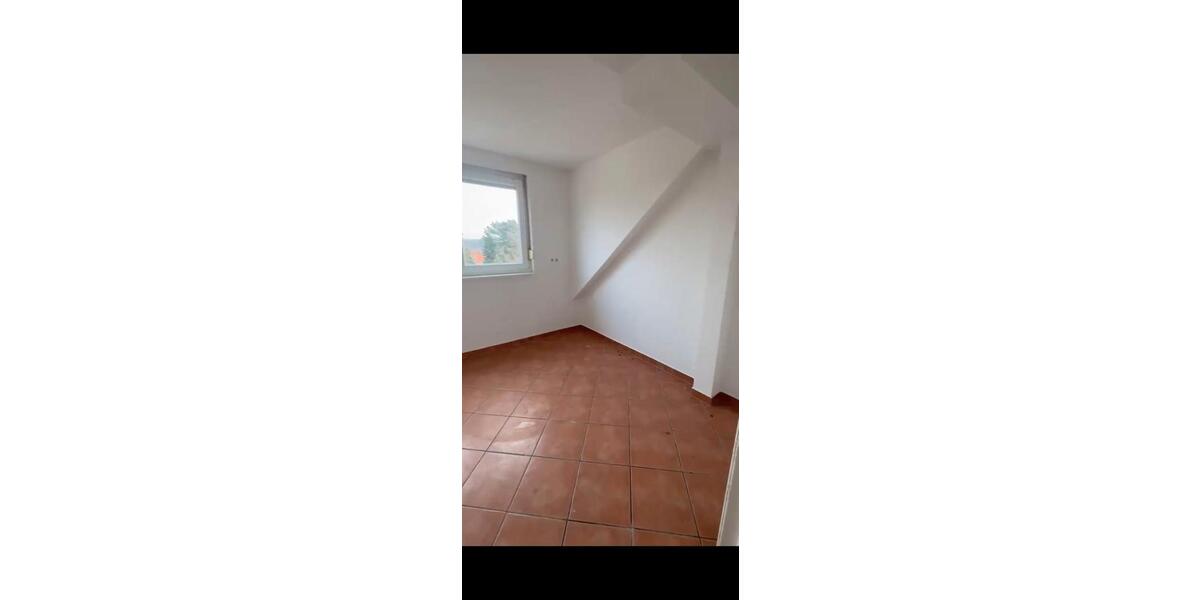 Dachgeschoßwohnung Rüsselsheim am Main - 4 Zimmer, 82 m&sup2;, 275.000&euro; | Angebot:26393918