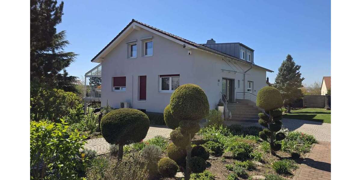 Einfamilienhaus Gensingen - 9 Zimmer, 412 m&sup2;, 1.070.000&euro; | Angebot:26287886