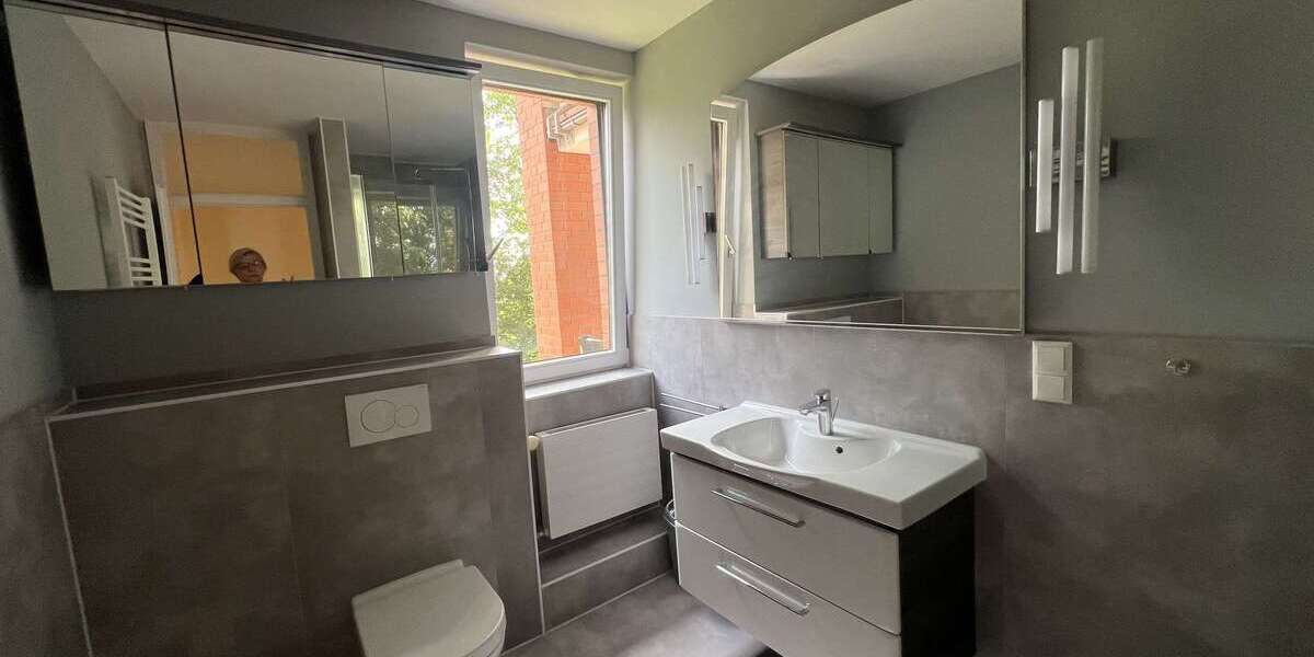 Etagenwohnung Wiesbaden Südost - 3 Zimmer, 105 m&sup2;, 2.300&euro; | Angebot:27488678