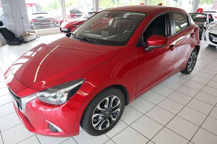 Mazda 2 42.000 km 11.900 &euro; Wiesbaden 65199