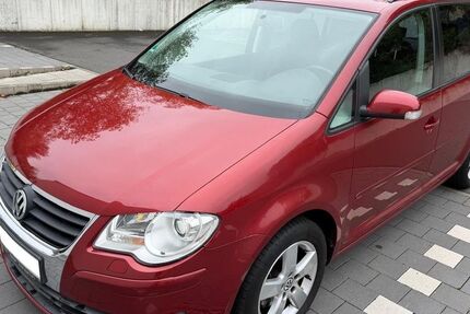 VW Touran 152.454 km 4.400 &euro; Hünstetten 65510