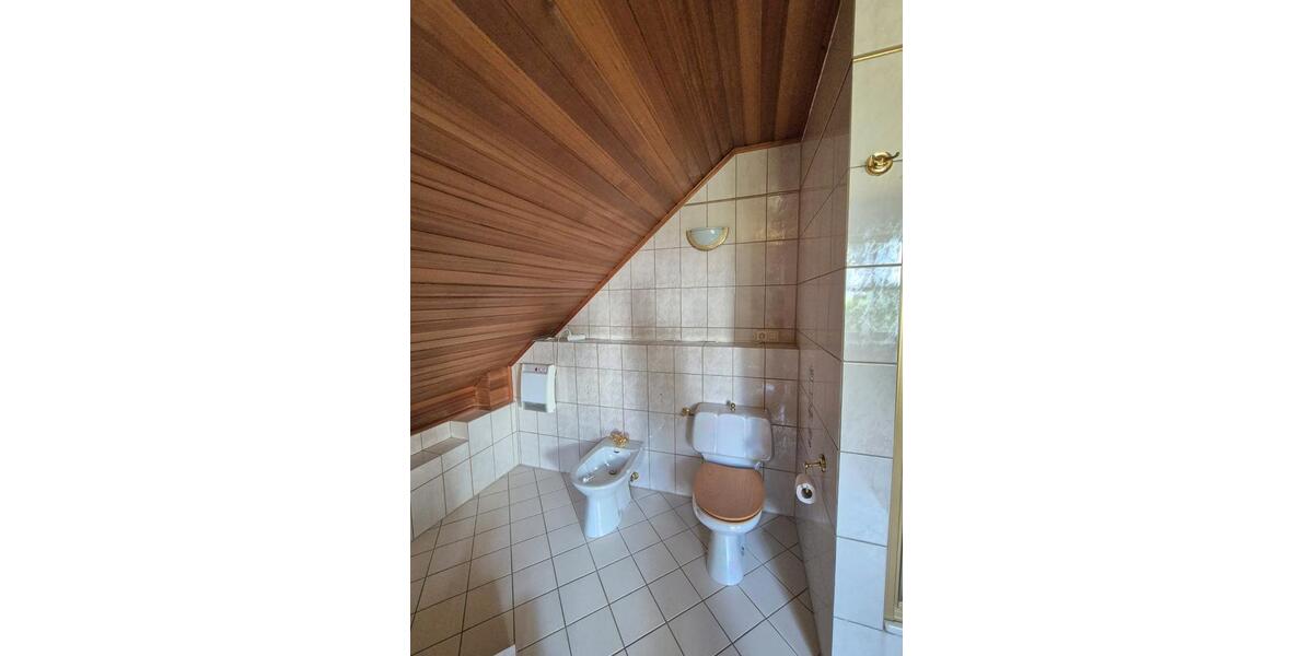 Einfamilienhaus Wiesbaden Nordost - 8 Zimmer, 275 m&sup2;, 785.000&euro; | Angebot:27453101