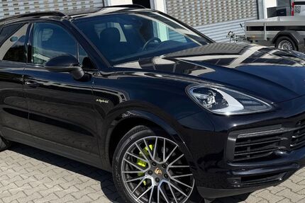 Porsche Cayenne 94.000 km 51.990 &euro; Kiedrich 65399