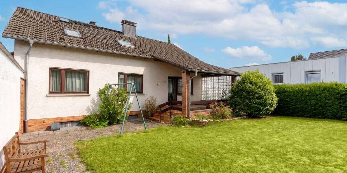Einfamilienhaus Hofheim - 8 Zimmer, 133 m&sup2;, 749.000&euro; | Angebot:26832055