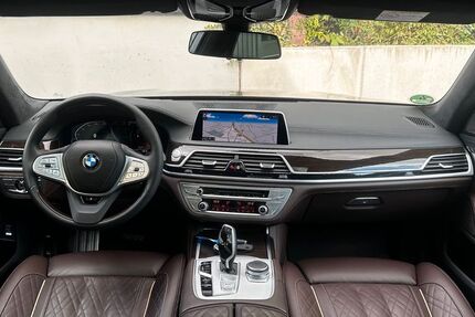 BMW 740 111.000 km 49.989 &euro; Wiesbaden 65205
