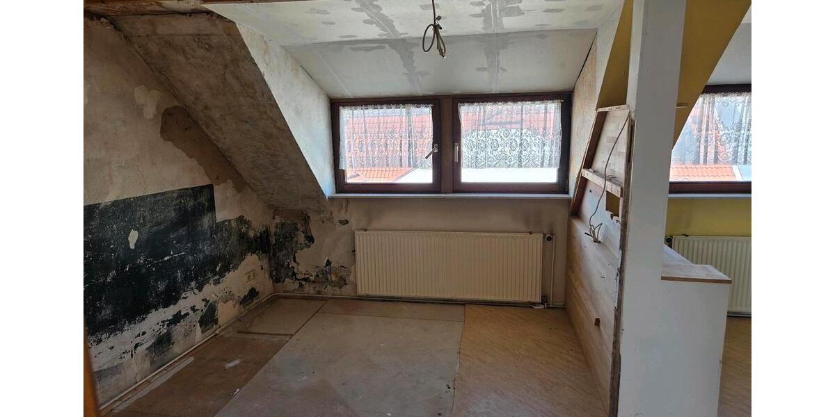 Dachgeschoßwohnung Wiesbaden Mainz-Kostheim - 2 Zimmer, 50 m&sup2;, 125.000&euro; | Angebot:27429704