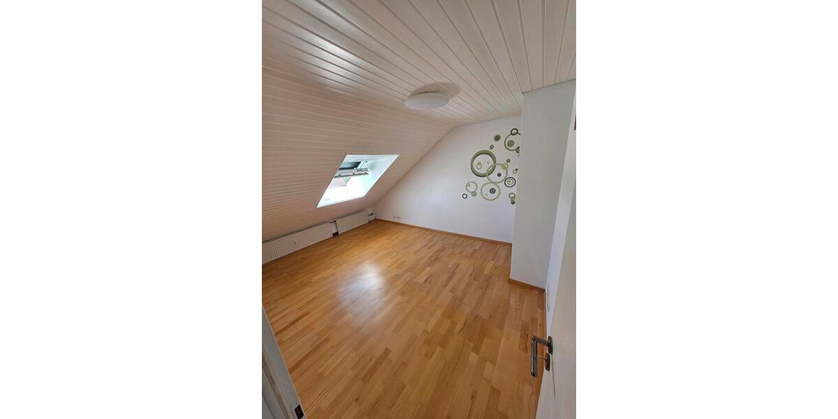 Dachgeschoßwohnung Kriftel - 4 Zimmer, 75 m&sup2;, 340.000&euro; | Angebot:27476567