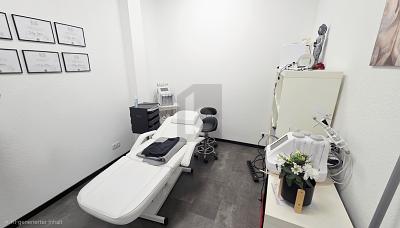 RÄUME ZUR UNTERMIETE IN FRISEUR & KOSMETIKSALON ! - Gewerbeobjekt Wörrstadt | Angebot:27473494