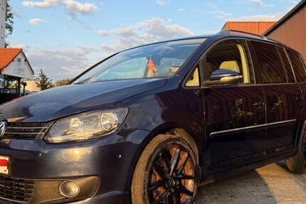 VW Touran 203.000 km 6.750 &euro; Mörfelden-Walldorf 64546