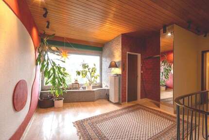 Haus Bad Soden Altenhain - 9 Zimmer, 254 m&sup2;, 890.000&euro; | Angebot:27120630