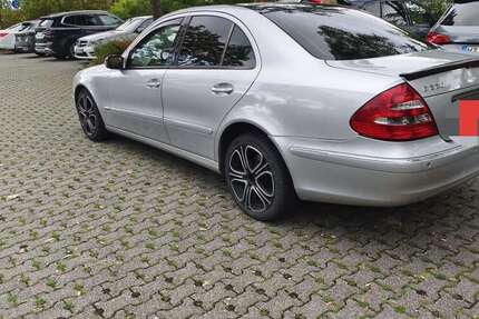 Mercedes-Benz 220 400.000 km 3.500 &euro; Rüsselsheim am Main 65428