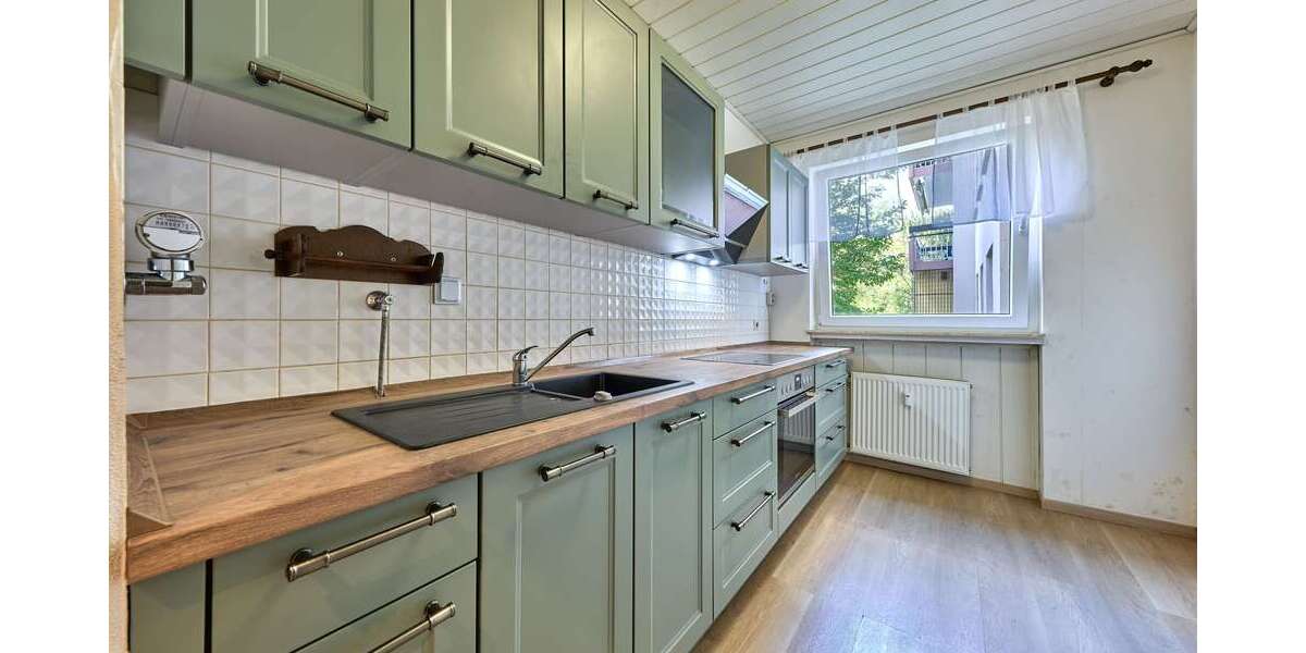 Etagenwohnung Bischofsheim - 3 Zimmer, 81 m&sup2;, 1.200&euro; | Angebot:27481882