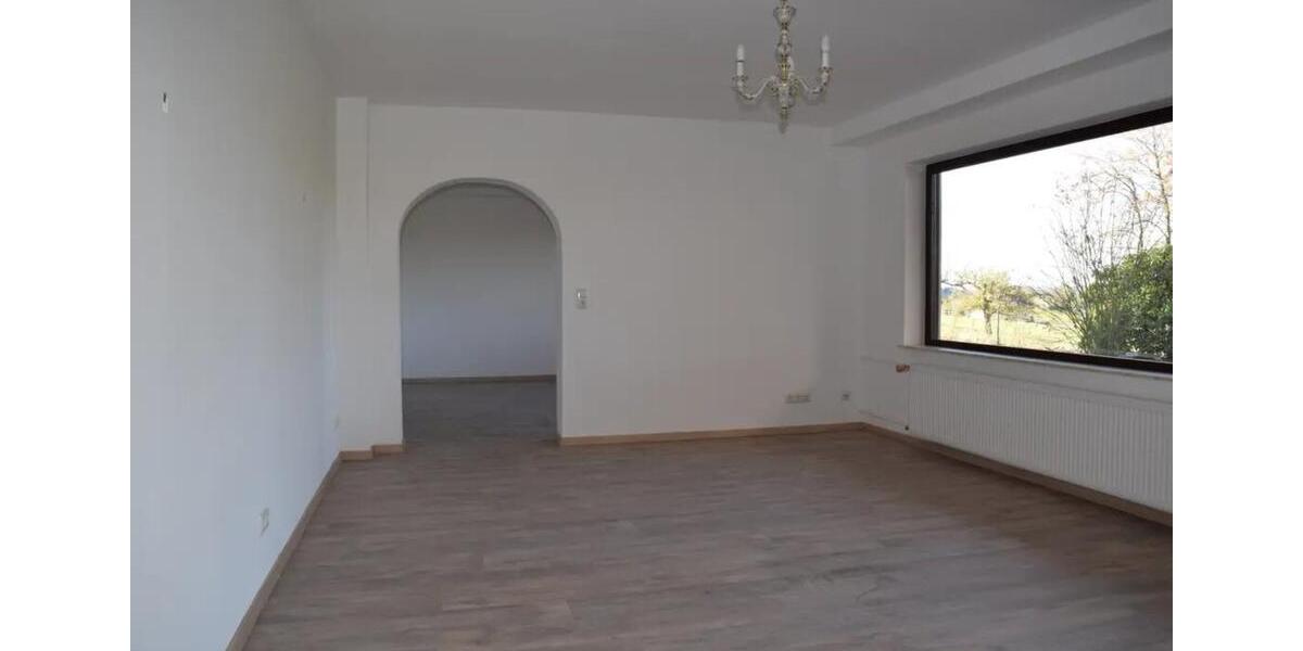 Erdgeschoßwohnung Schlangenbad - 5 Zimmer, 200 m&sup2;, 2.000&euro; | Angebot:24848187