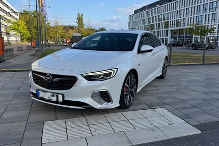 Opel Insignia 167.000 km 15.300 &euro; Flörsheim am Main 65439