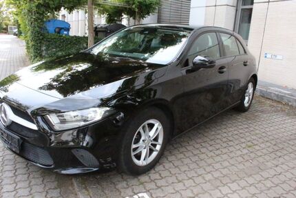 Mercedes-Benz A 180 128.000 km 16.900 &euro; Rüsselsheim 65428