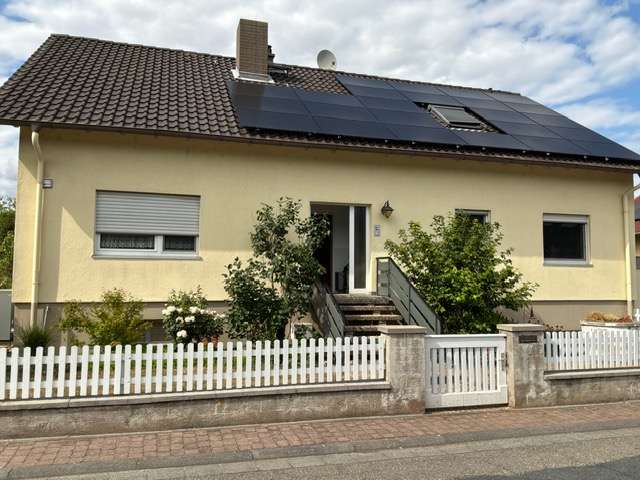 Einfamilienhaus Hahnheim - 7 Zimmer, 214 m&sup2;, 578.000&euro; | Angebot:27212530