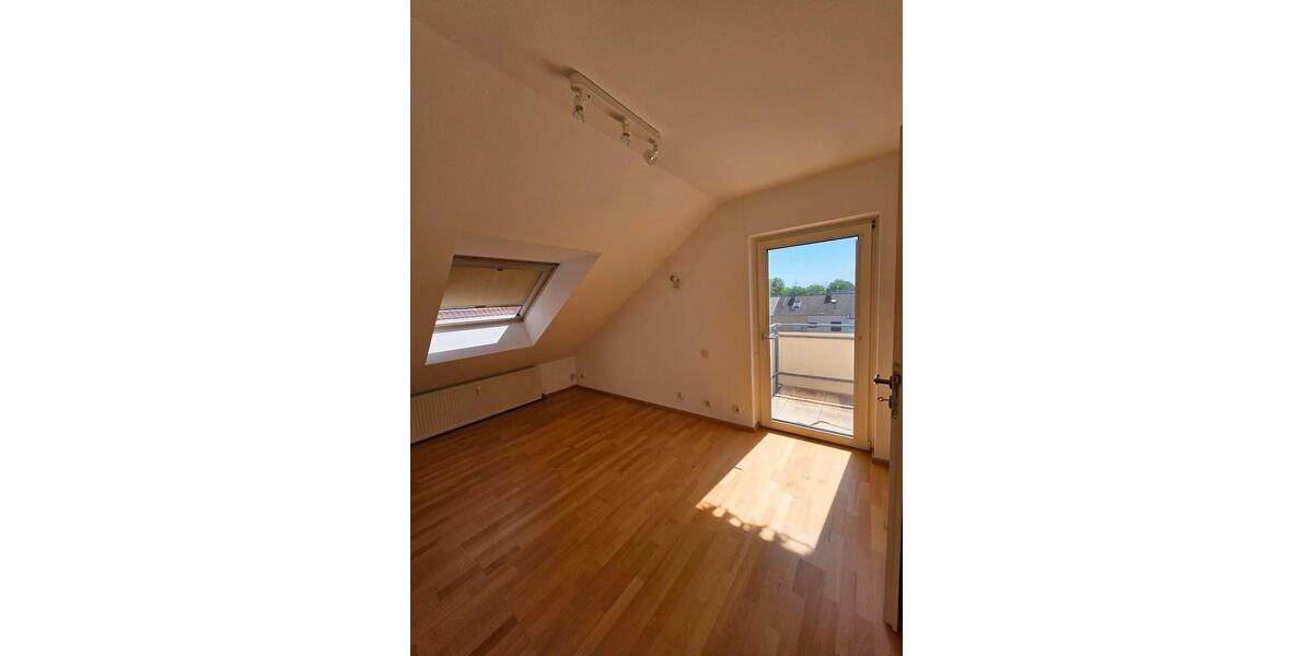 Dachgeschoßwohnung Kriftel - 4 Zimmer, 75 m&sup2;, 340.000&euro; | Angebot:27476567