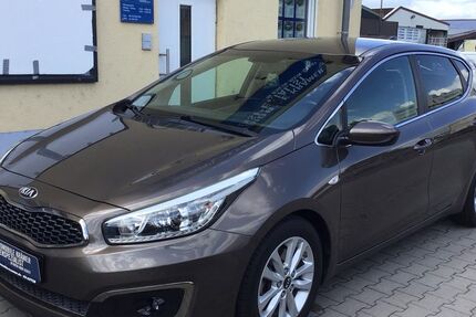 Kia ceed / Ceed 106.114 km 9.890 &euro; Bodenheim 55294