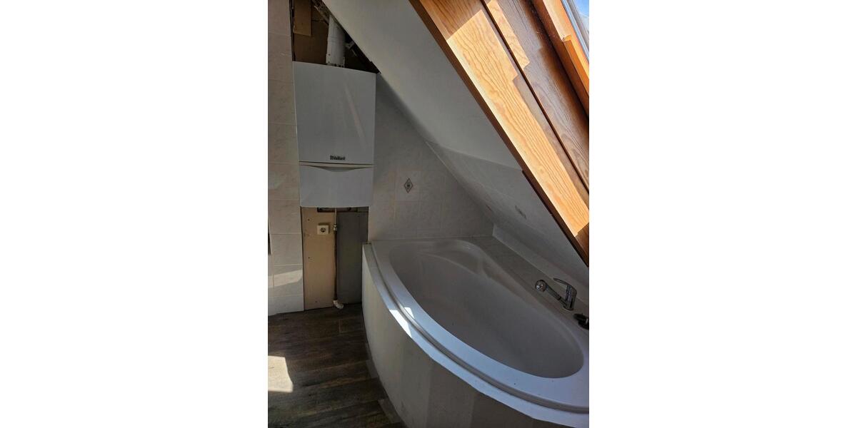 Etagenwohnung Wiesbaden Mainz-Kostheim - 5 Zimmer, 130 m&sup2;, 330.000&euro; | Angebot:27429708