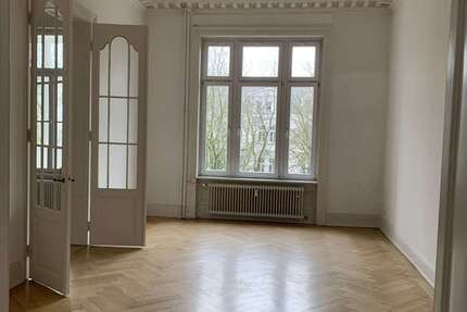Wohnung Wiesbaden Südost - 6 Zimmer, 210 m&sup2;, 3.300&euro; | Angebot:27470556